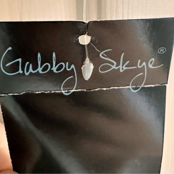 Gabby Skye Floral Red/Cream Dress - Picture 5 of 8